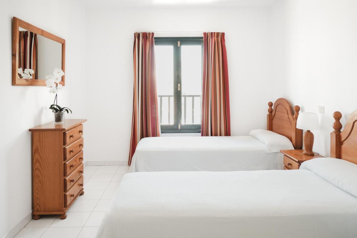 One-Bedroom Apartment Garden View