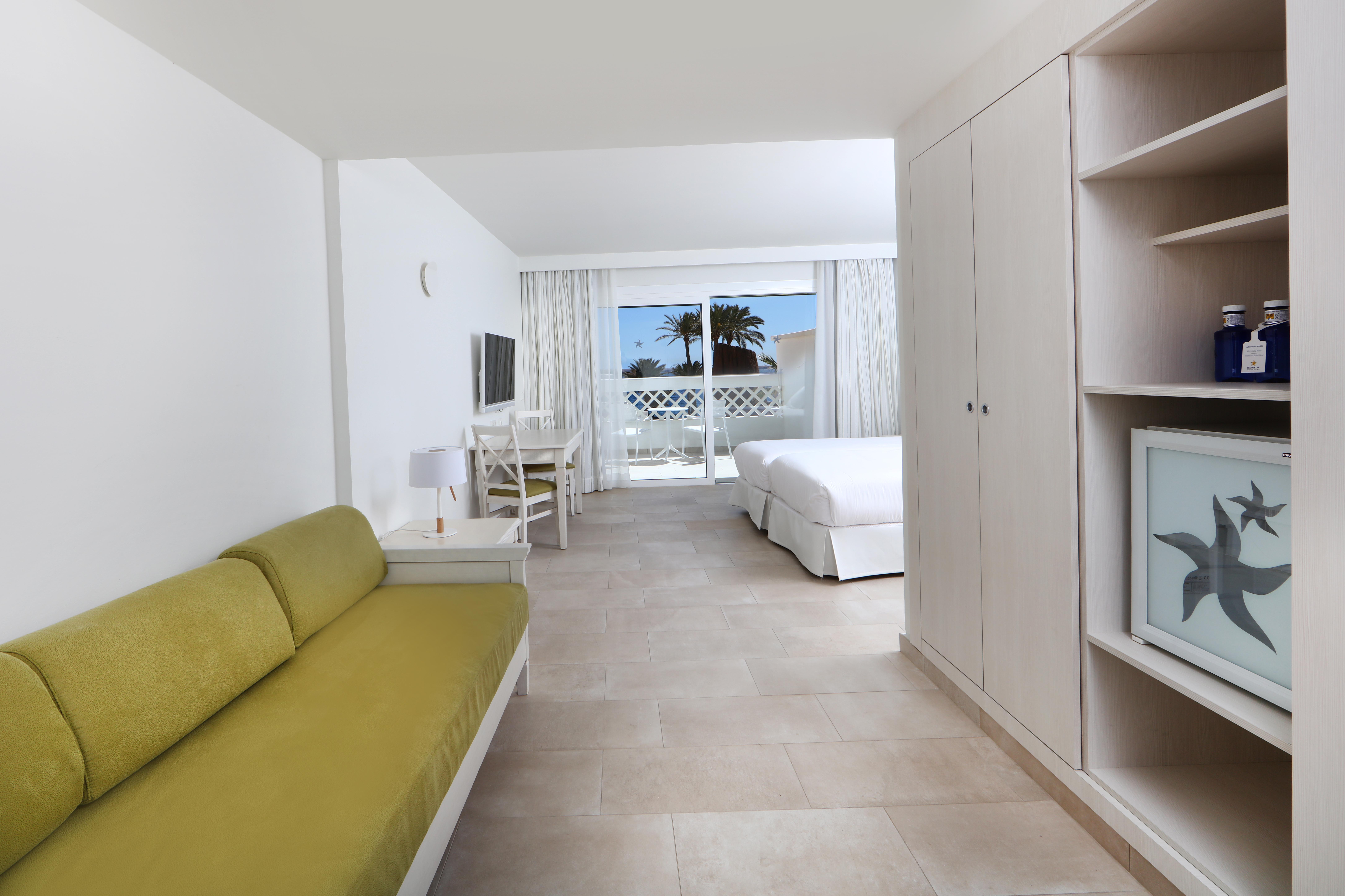 Double Room Lateral Sea View