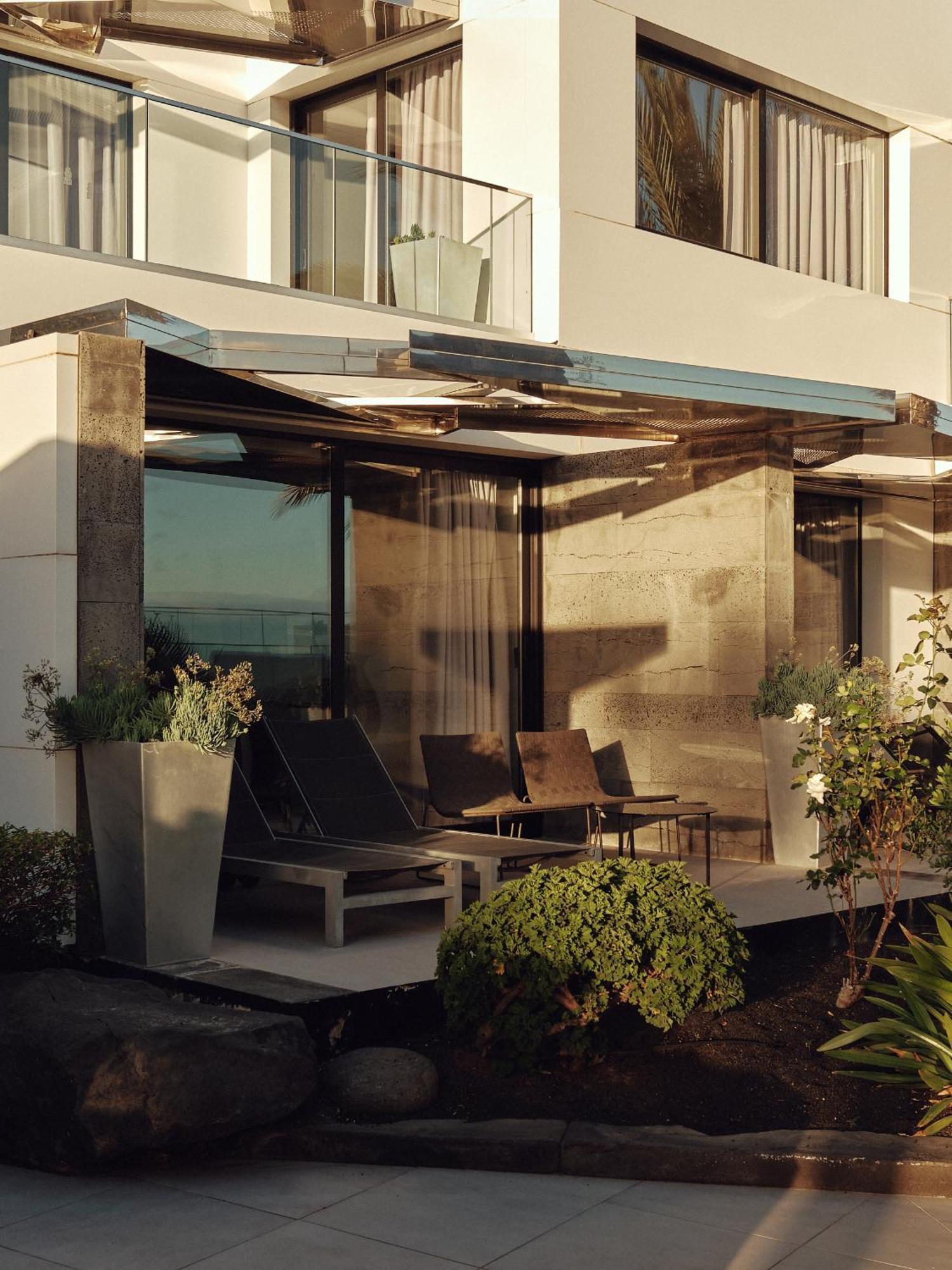 Junior Suite with Pool View (2 Guests)
