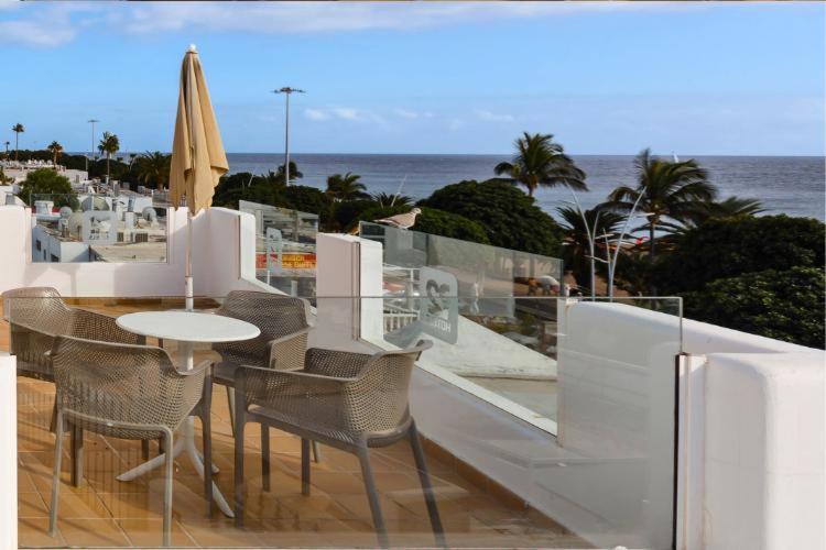 Two-Bedroom Apartment Sea View