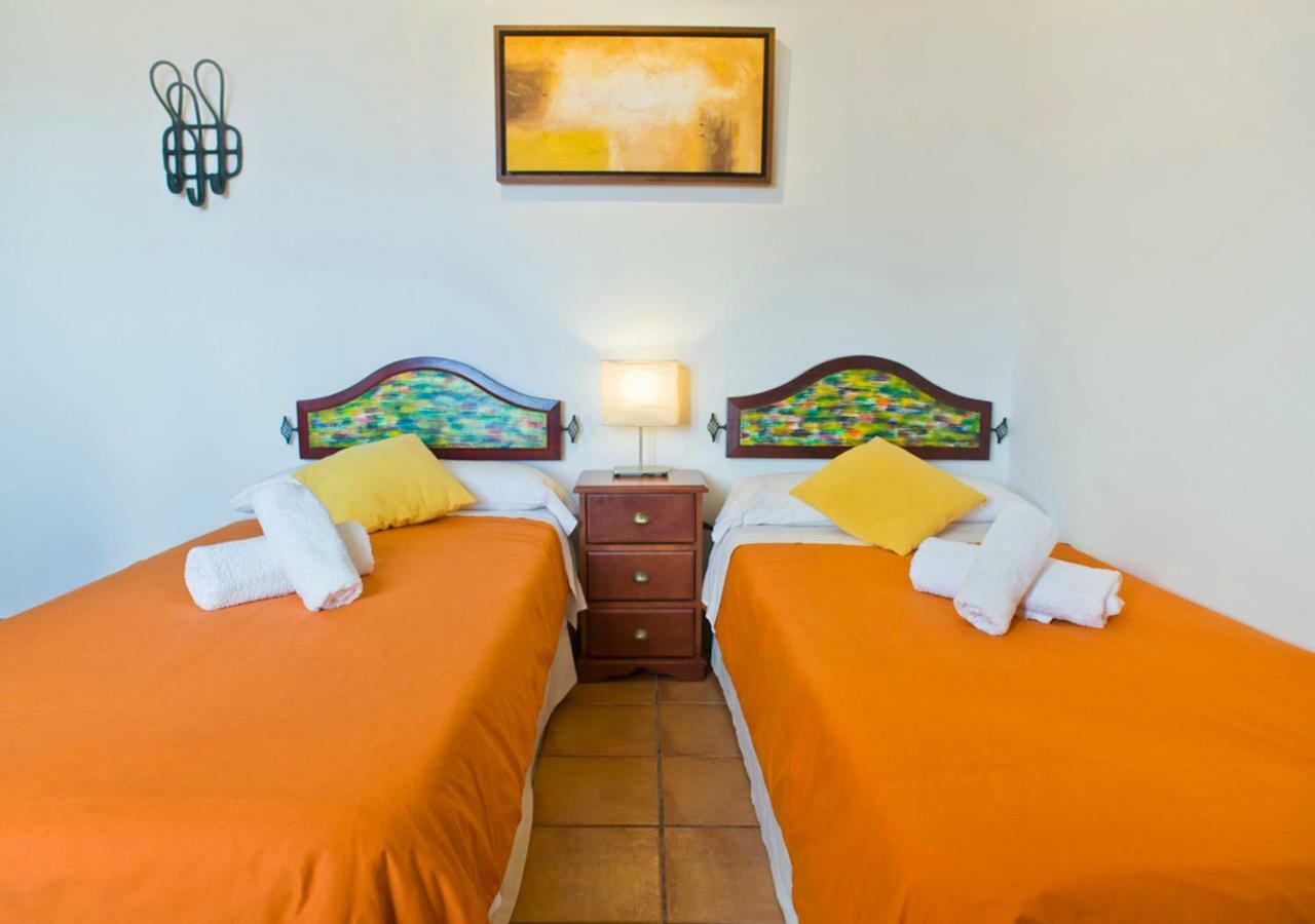 Twin Room Private Bathroom