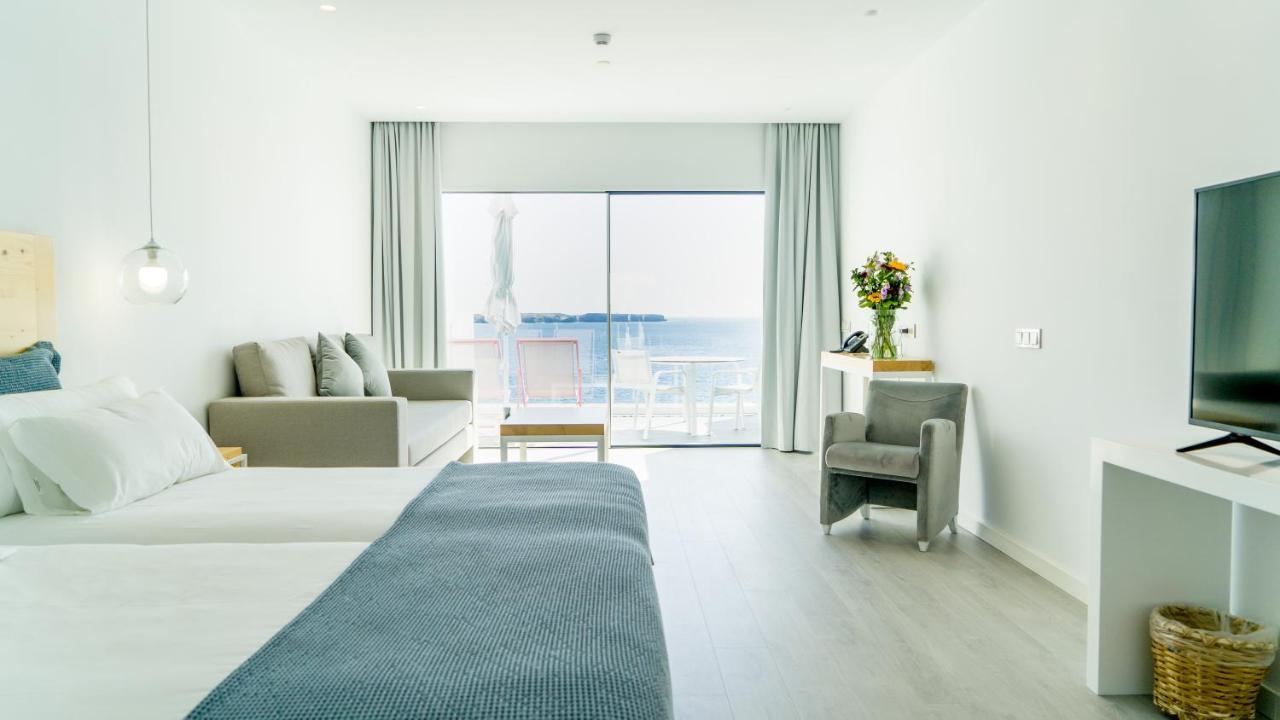 Standard Twin Room Sea View
