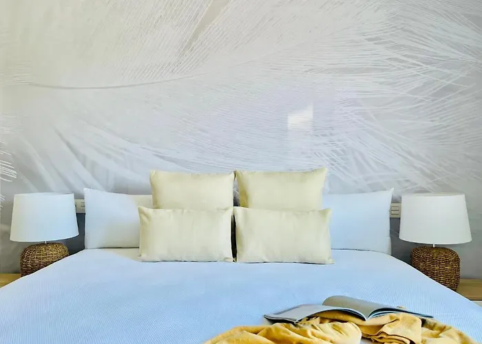 Canaryislandshost L Room