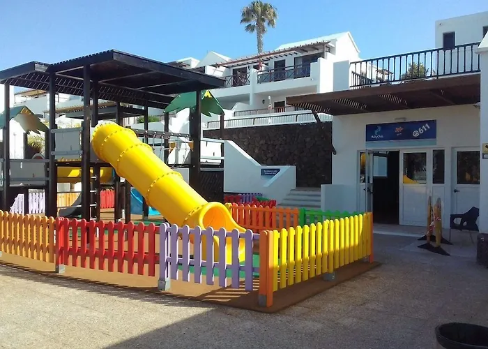 Flamingo Beach Resort